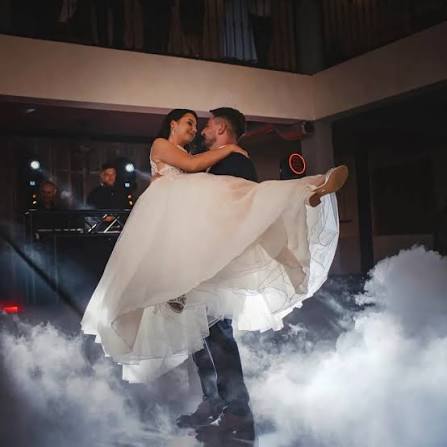 Nervous About Your First Dance? Here’s How Dubai Couples Build Confidence Before Their Wedding